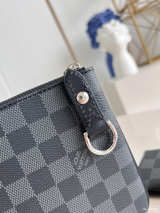 Cheap LOUIS MESSENGER VUITTON TRIO 0821